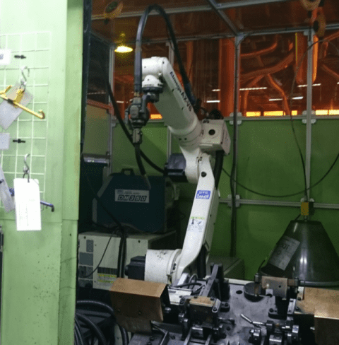 半自動溶接ロボット