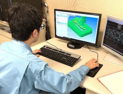 金型設計・製作1